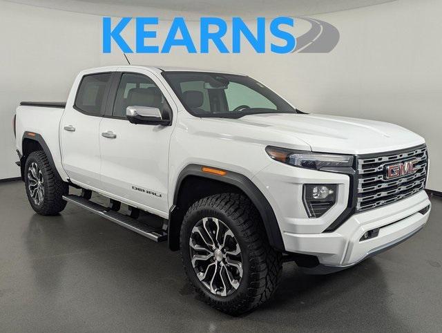used 2023 GMC Canyon car, priced at $39,989