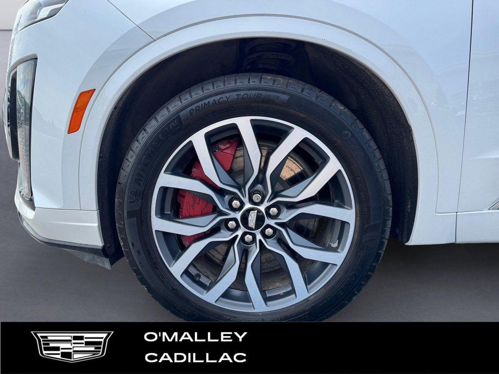 used 2024 Cadillac XT6 car, priced at $47,344