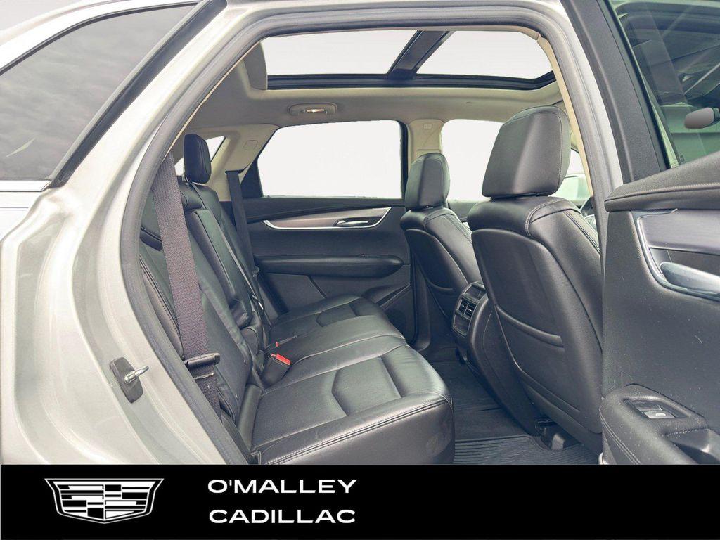 used 2017 Cadillac XT5 car, priced at $15,844