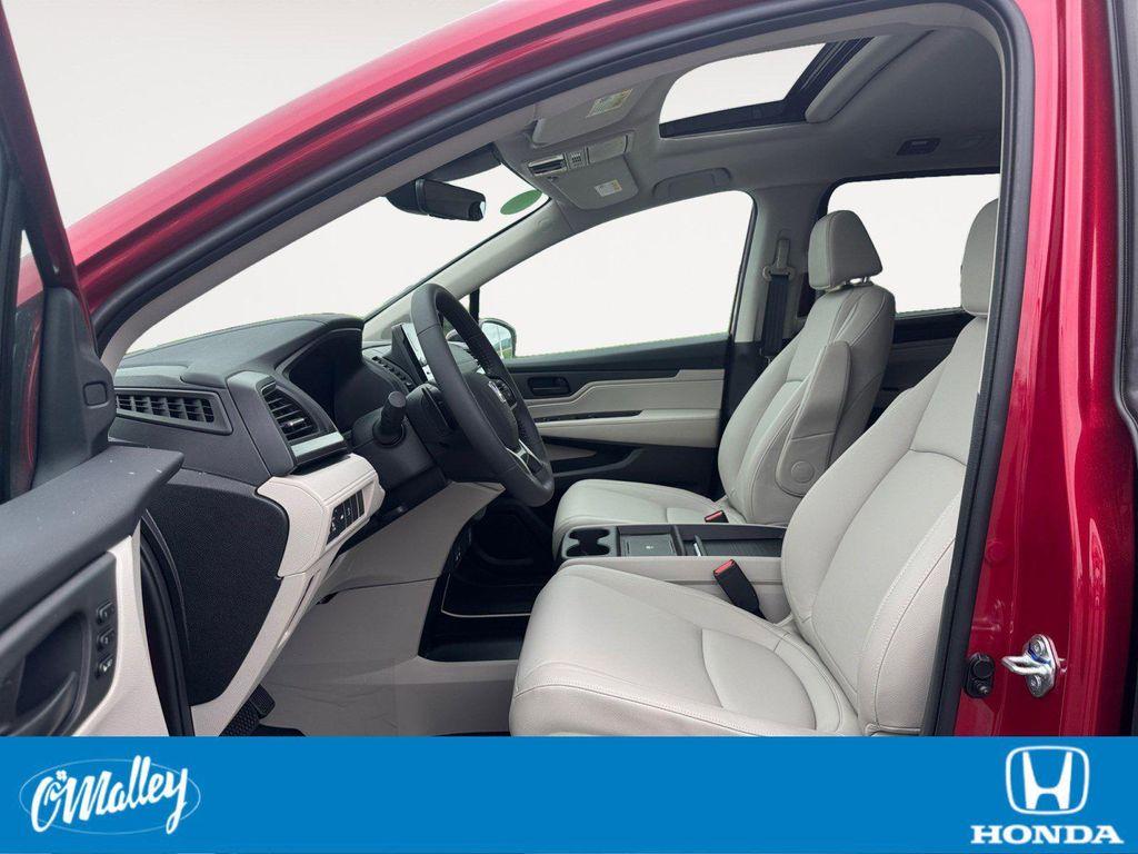 new 2026 Honda Odyssey car, priced at $45,094