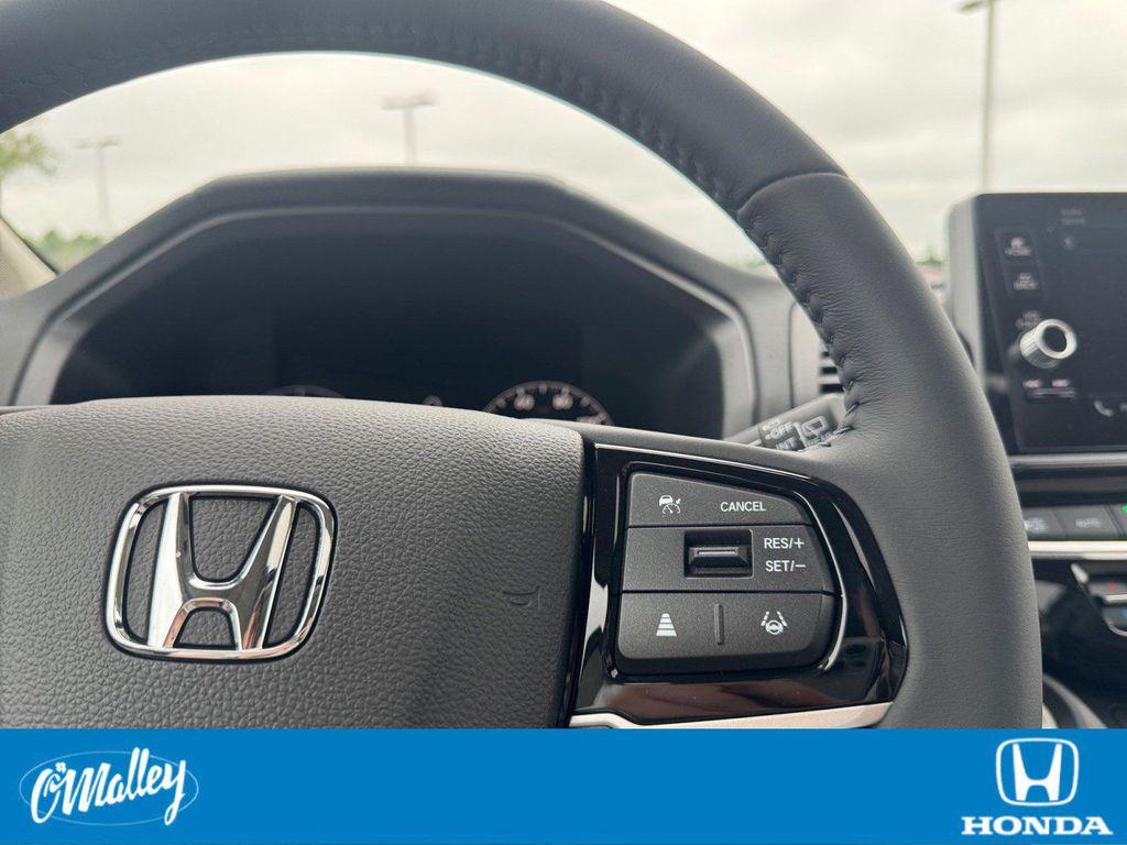 new 2026 Honda Odyssey car, priced at $45,094