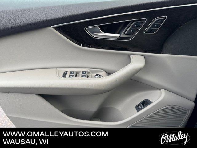 used 2022 Audi Q7 car, priced at $30,995
