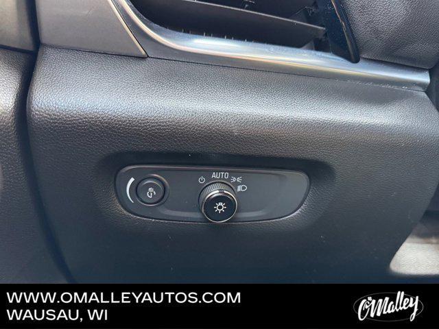 used 2022 Chevrolet Traverse car, priced at $21,995