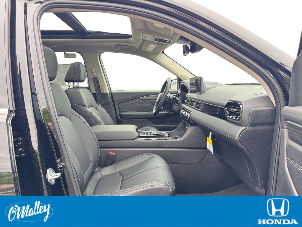 new 2026 Honda Pilot car, priced at $53,139