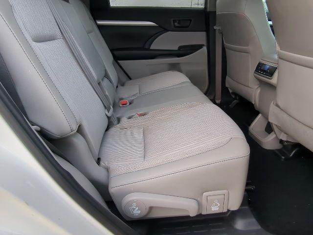 used 2019 Toyota Highlander car, priced at $20,995