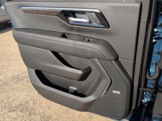 new 2026 Chevrolet Suburban car, priced at $79,980