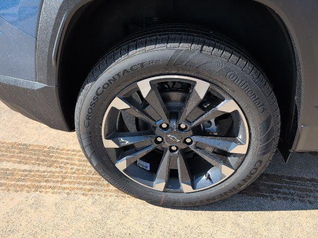 new 2026 Chevrolet Equinox car, priced at $30,815