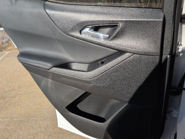 new 2026 Chevrolet Equinox car, priced at $26,100