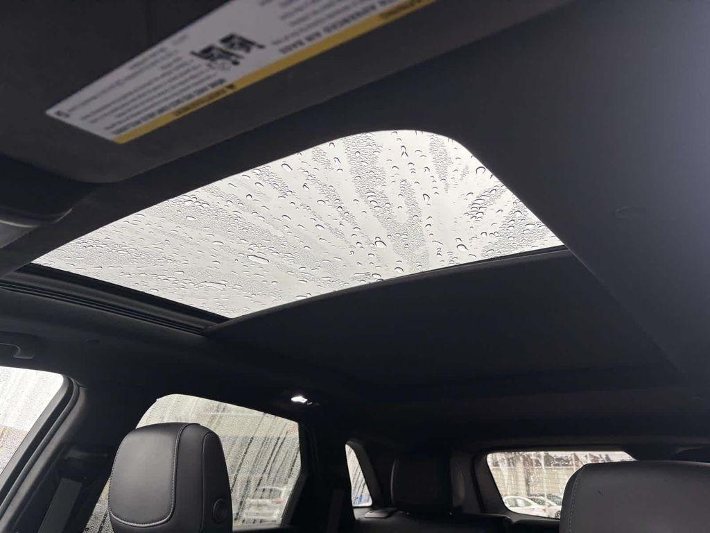 used 2022 Cadillac XT5 car, priced at $33,993