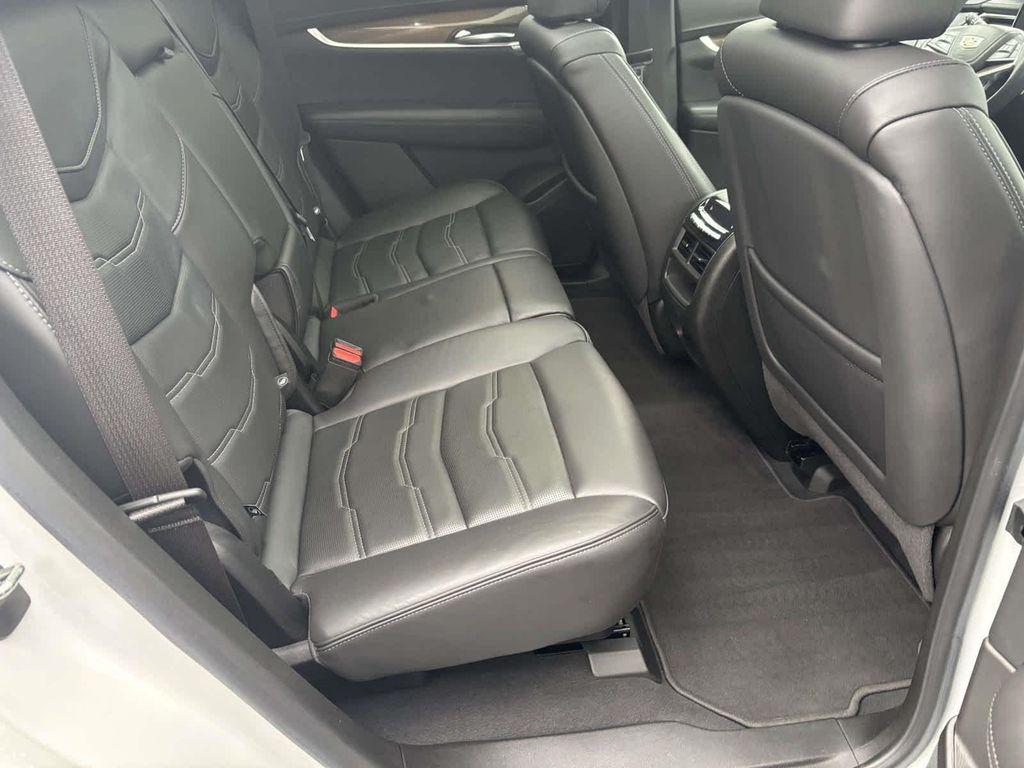 used 2022 Cadillac XT5 car, priced at $33,993