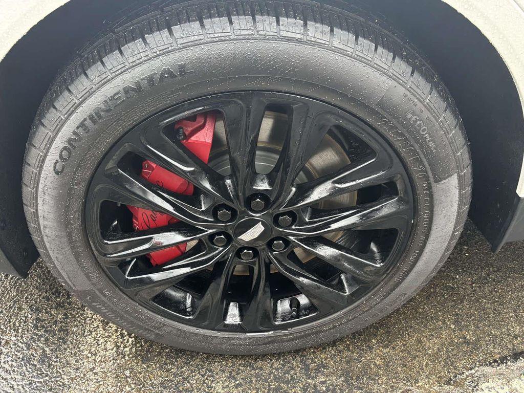 used 2022 Cadillac XT5 car, priced at $33,993