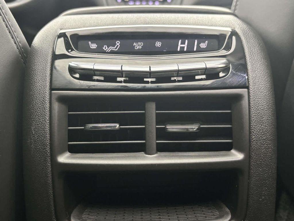 used 2022 Cadillac XT5 car, priced at $33,993