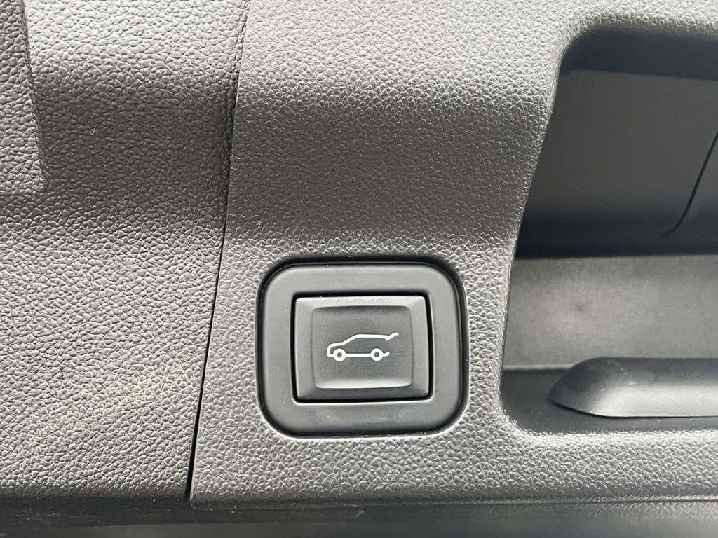 used 2023 GMC Acadia car, priced at $30,986