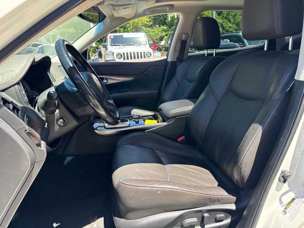 used 2015 INFINITI Q70L car, priced at $18,479