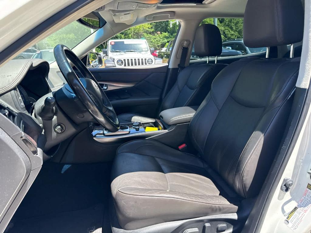 used 2015 INFINITI Q70L car, priced at $18,479