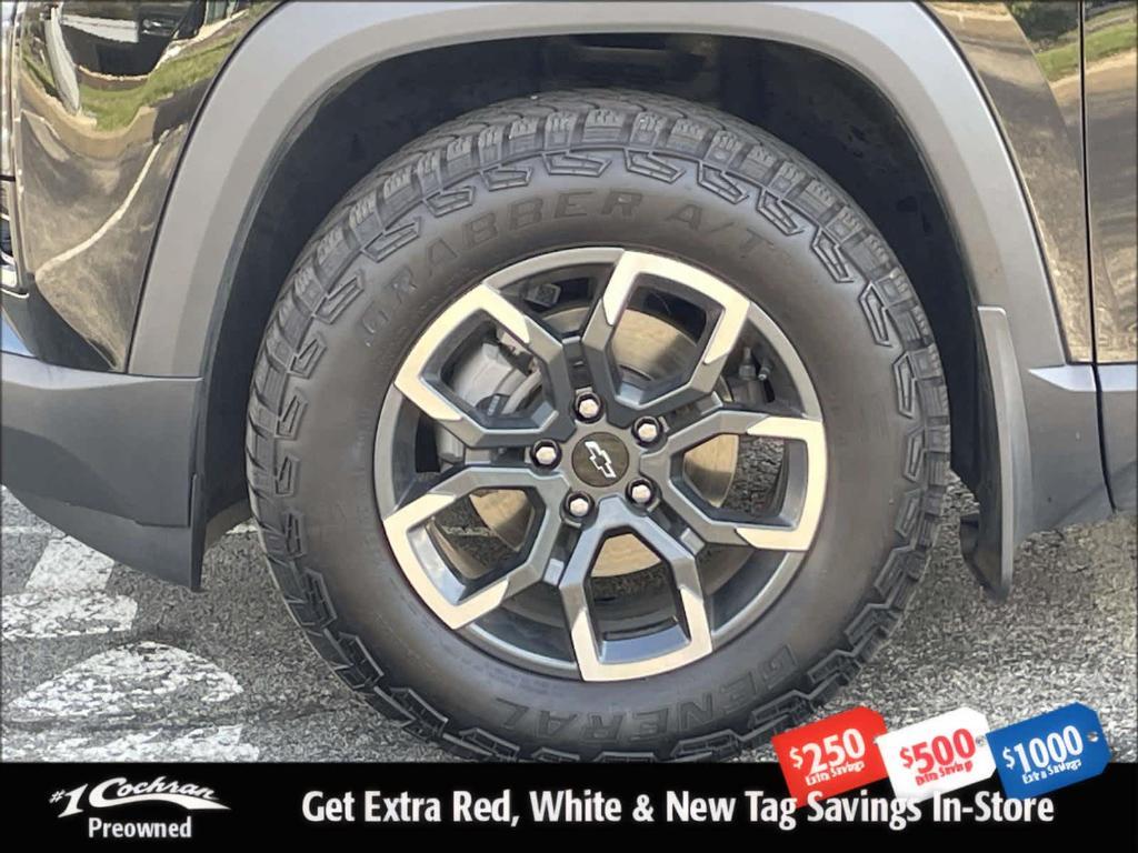 used 2025 Chevrolet Equinox car, priced at $28,289