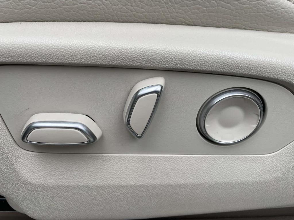 used 2024 GMC Yukon car, priced at $74,489