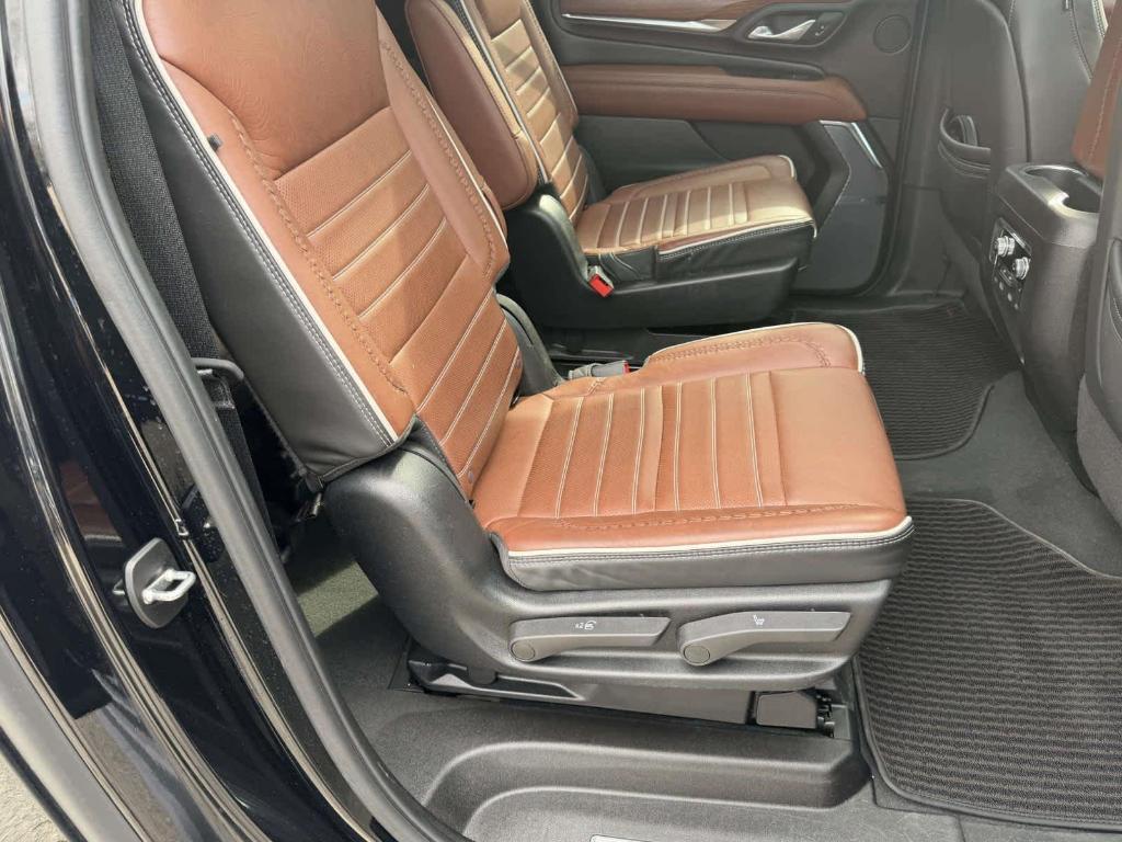 used 2024 GMC Yukon XL car, priced at $75,986