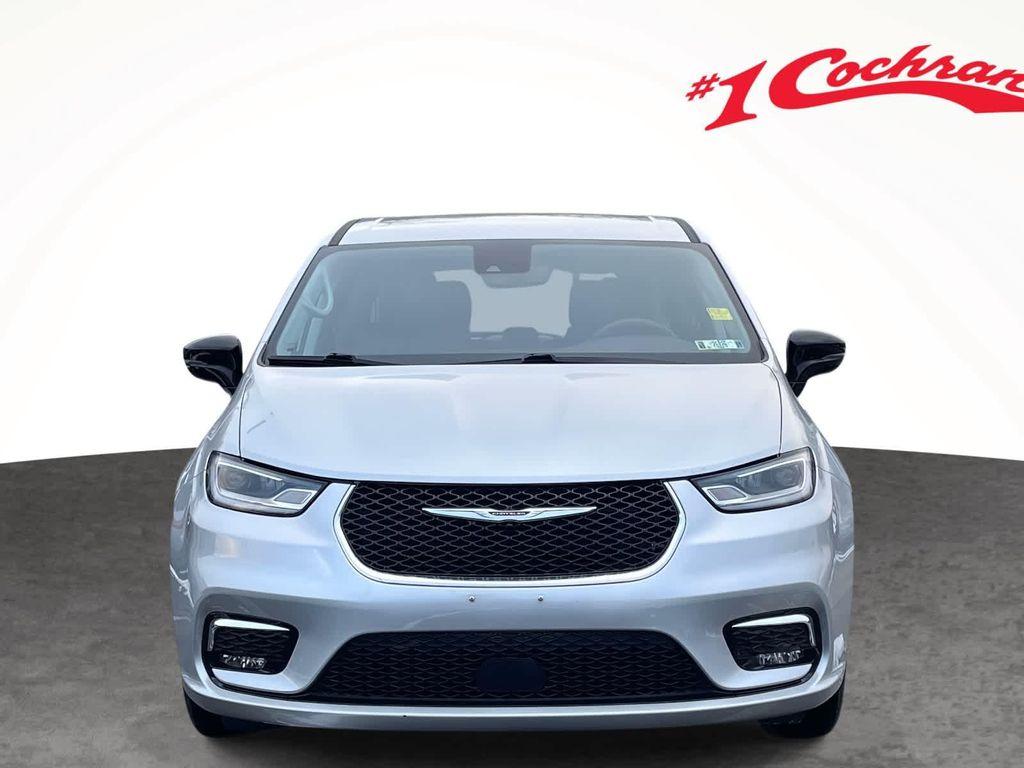 used 2024 Chrysler Pacifica car, priced at $26,996