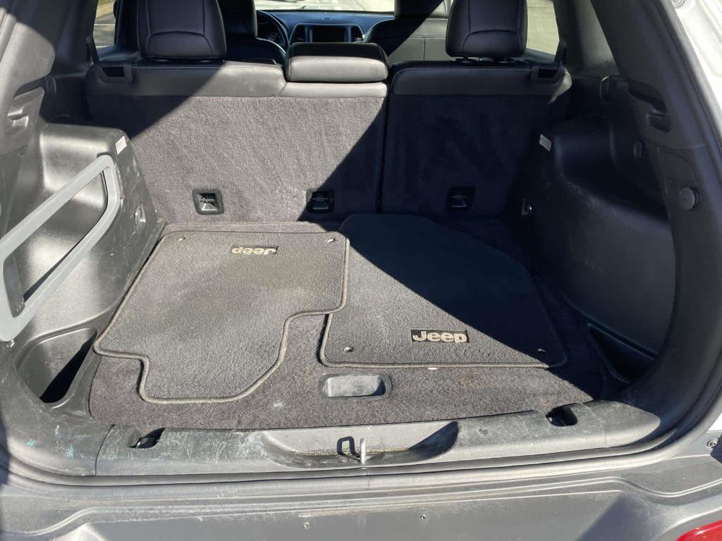 used 2018 Jeep Cherokee car, priced at $12,998