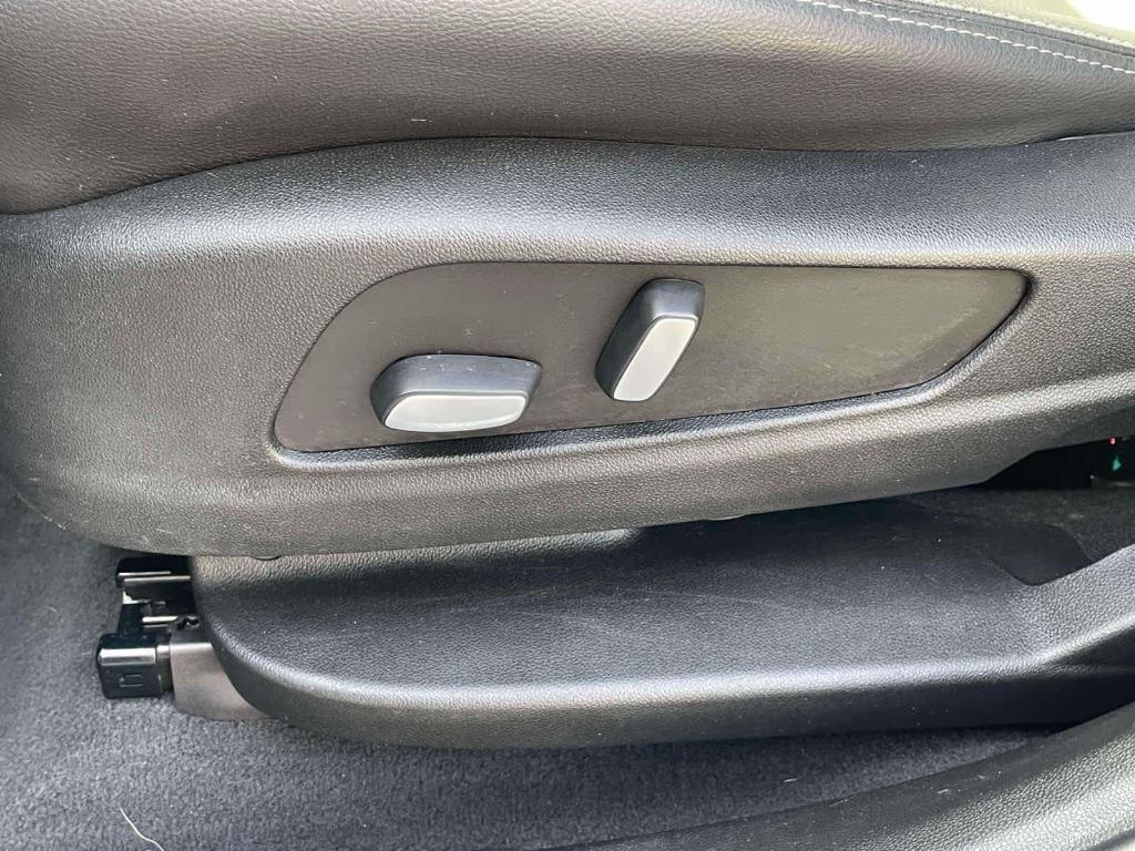 used 2023 Cadillac XT6 car, priced at $29,998