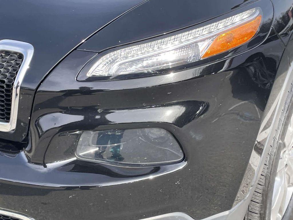 used 2018 Jeep Cherokee car, priced at $11,996