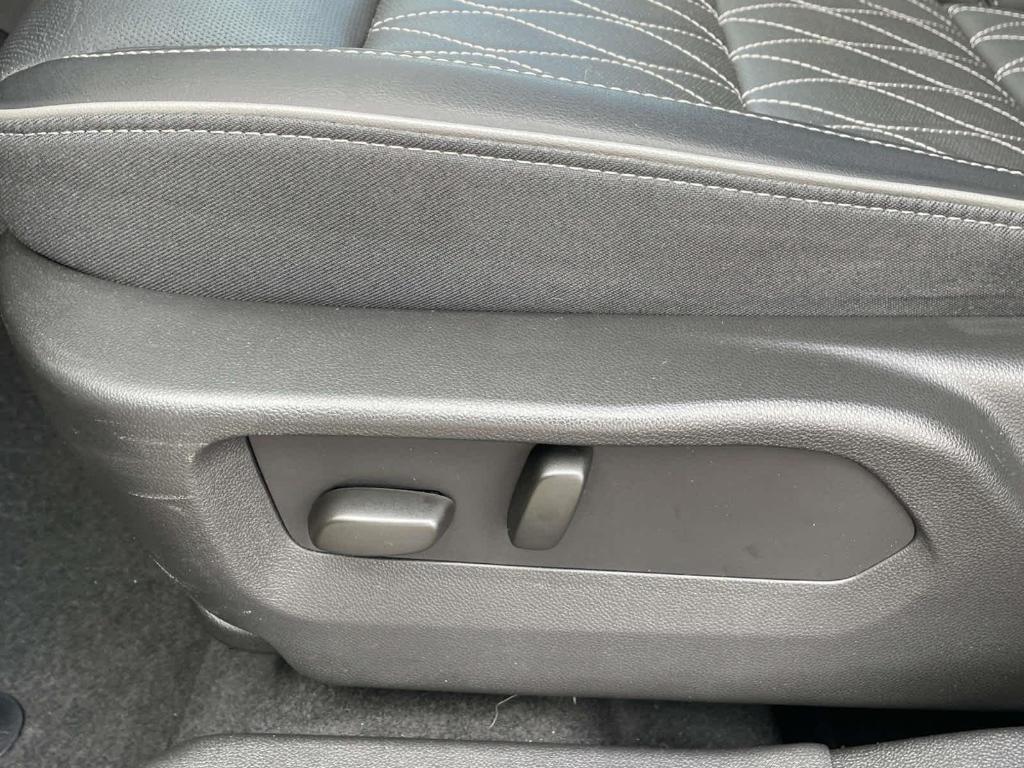 used 2023 Buick Envision car, priced at $31,499