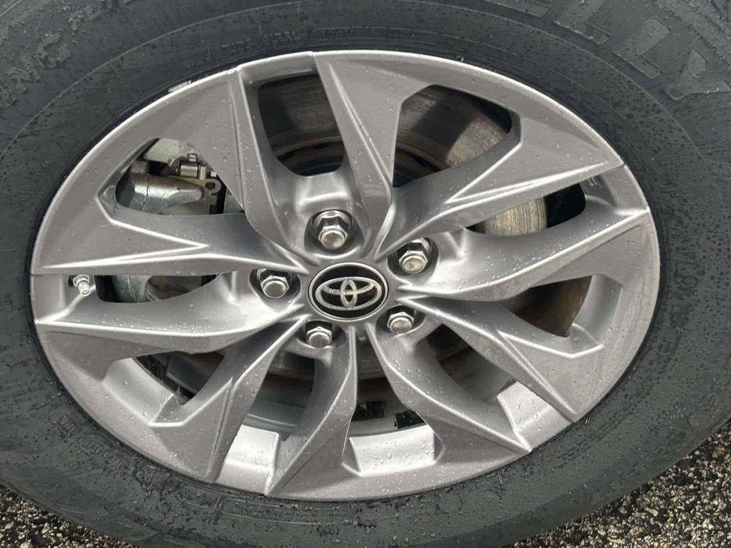 used 2024 Toyota Sienna car, priced at $37,986