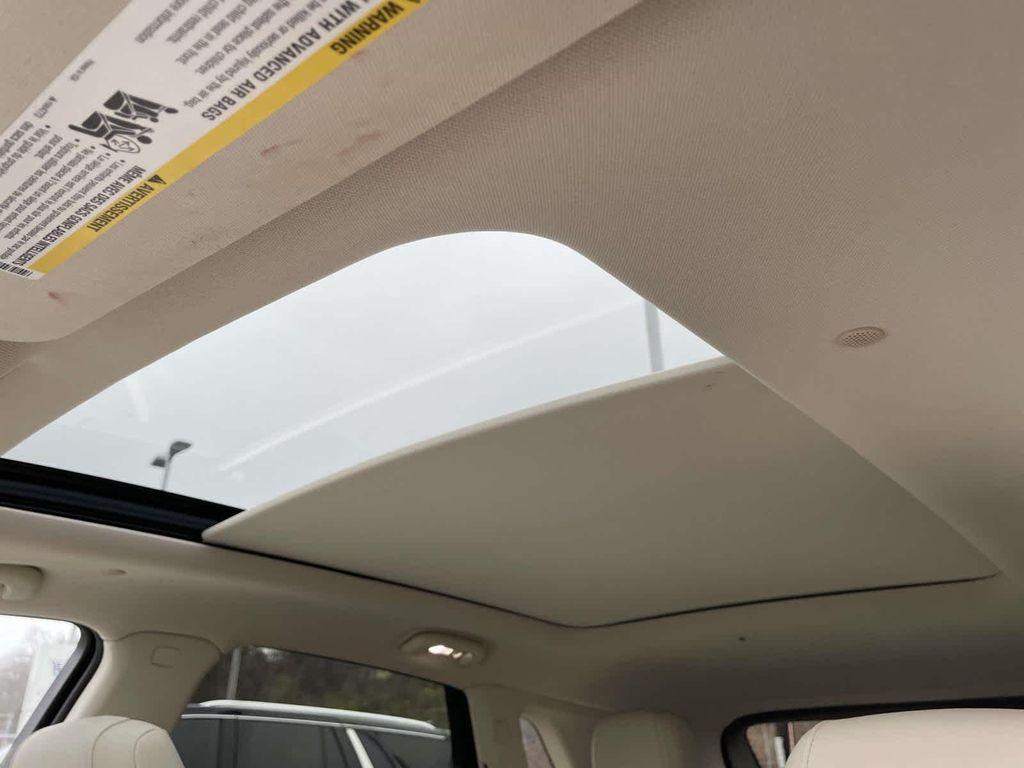 used 2023 Cadillac XT5 car, priced at $30,998