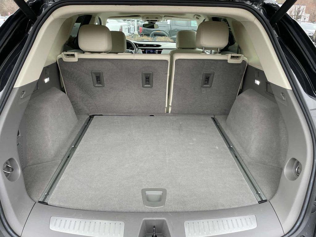 used 2023 Cadillac XT5 car, priced at $30,998