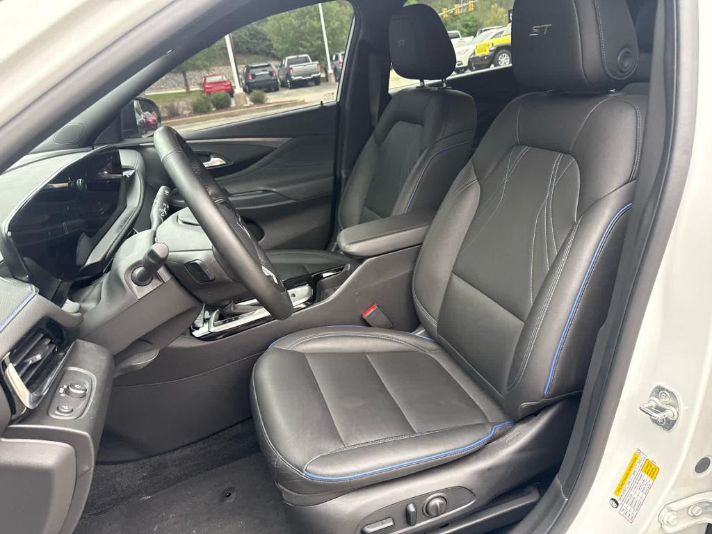 used 2024 Buick Envista car, priced at $25,993