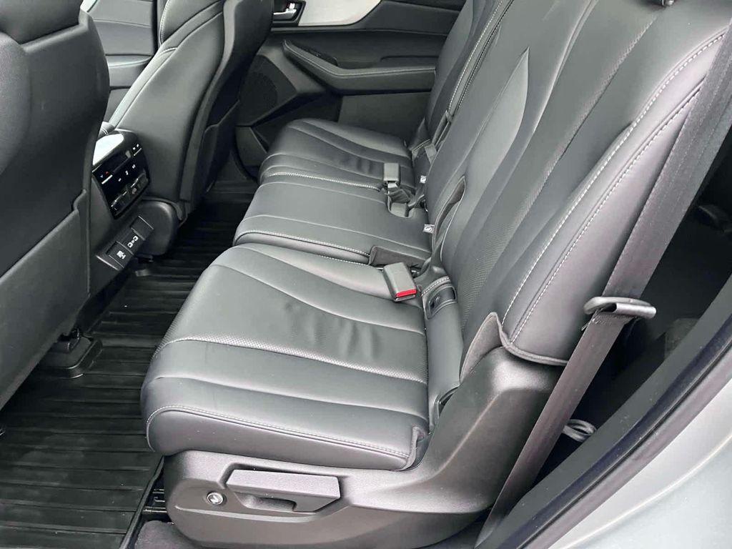 used 2023 Acura MDX car, priced at $40,987
