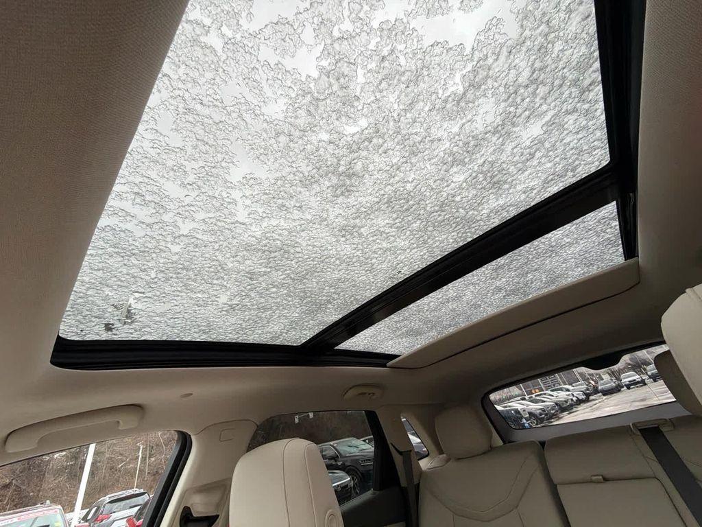 used 2023 Cadillac XT5 car, priced at $33,793