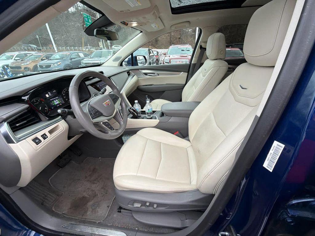 used 2023 Cadillac XT5 car, priced at $33,793