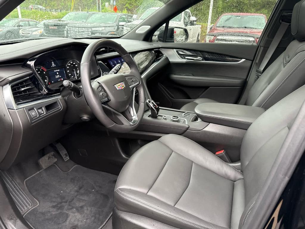 used 2025 Cadillac XT6 car, priced at $54,983