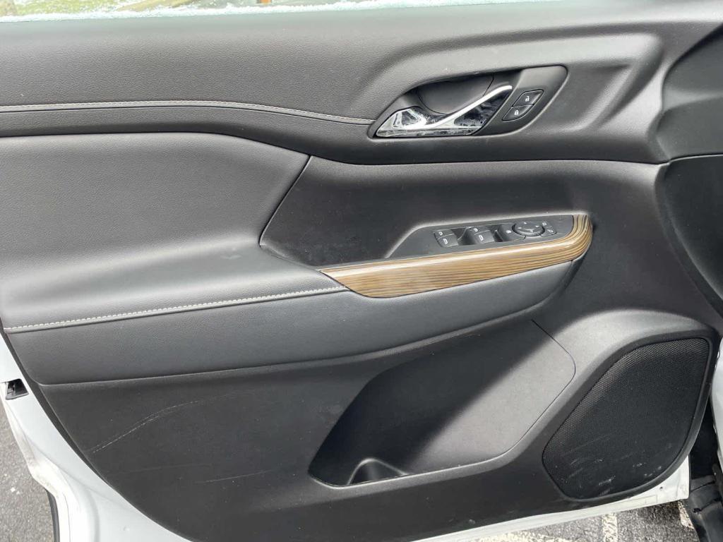 used 2023 GMC Acadia car, priced at $28,998