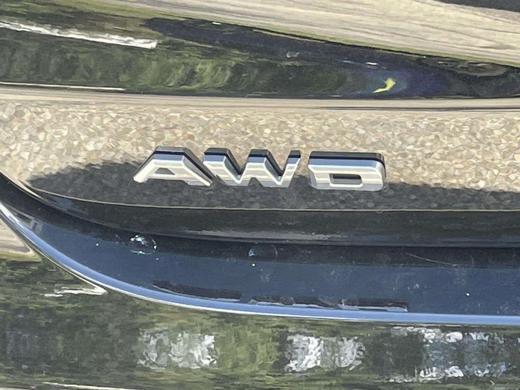 used 2024 Cadillac XT6 car, priced at $43,998