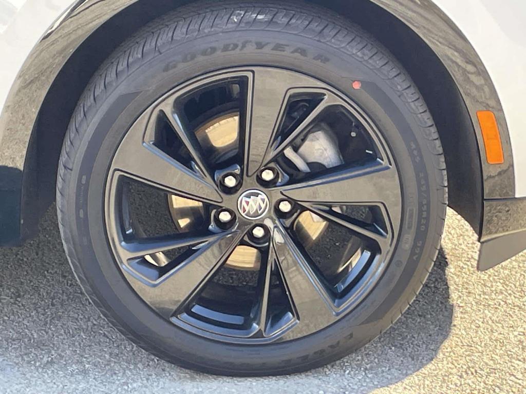 used 2023 Buick Envision car, priced at $25,898
