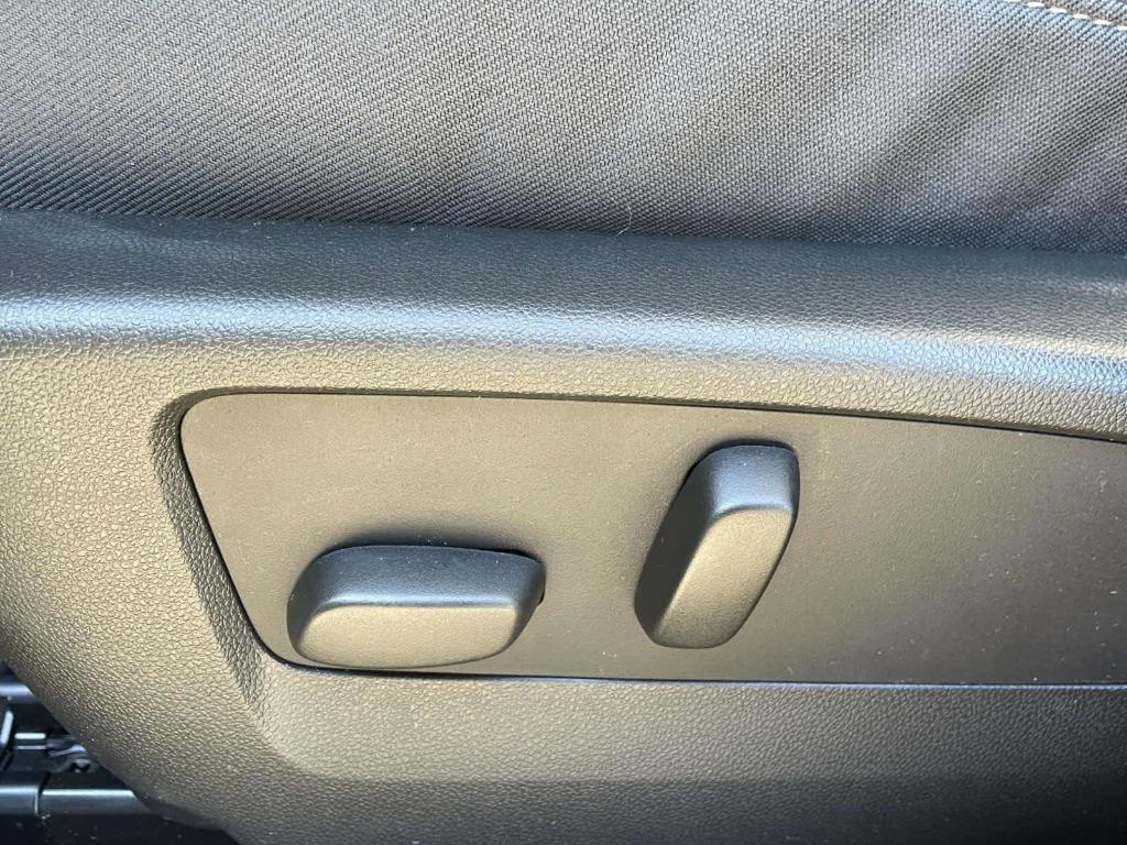 used 2023 Buick Envision car, priced at $24,599