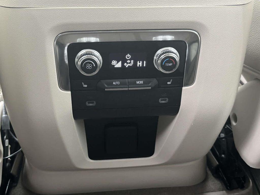used 2024 GMC Yukon XL car, priced at $70,998