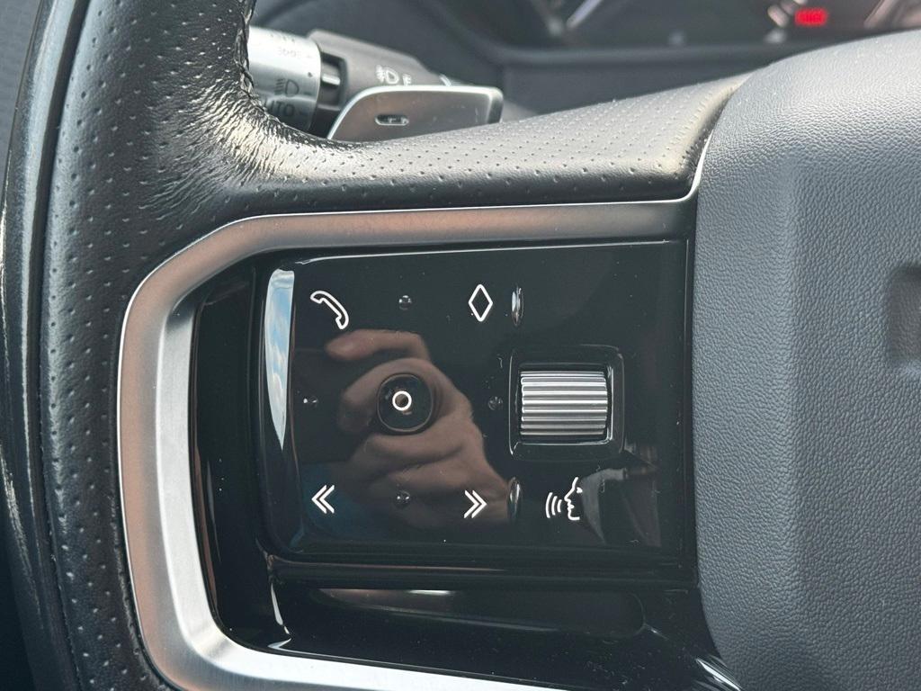 used 2022 Land Rover Range Rover Velar car, priced at $33,114