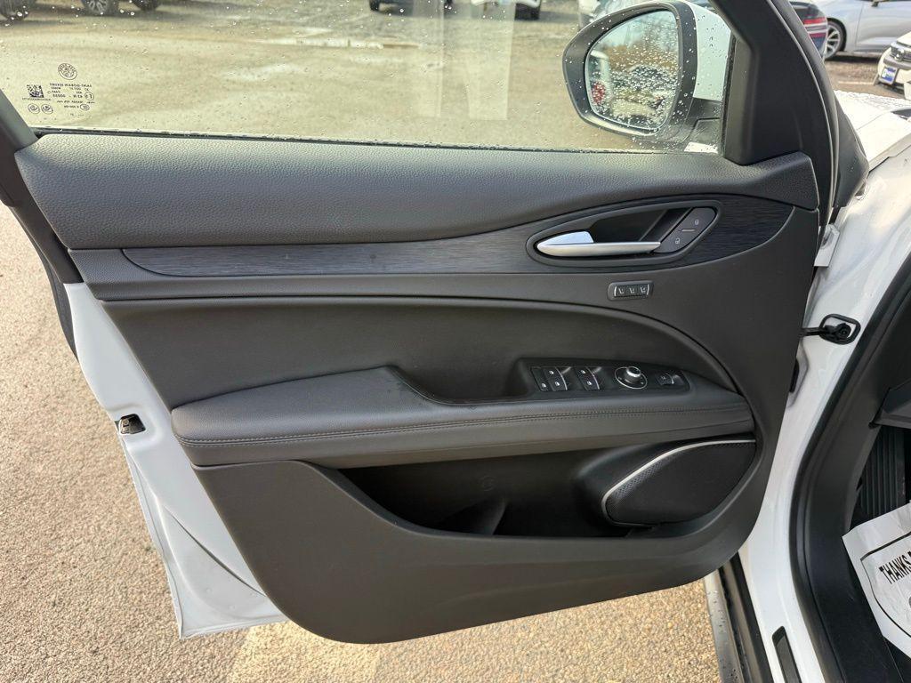 used 2022 Alfa Romeo Stelvio car, priced at $20,136