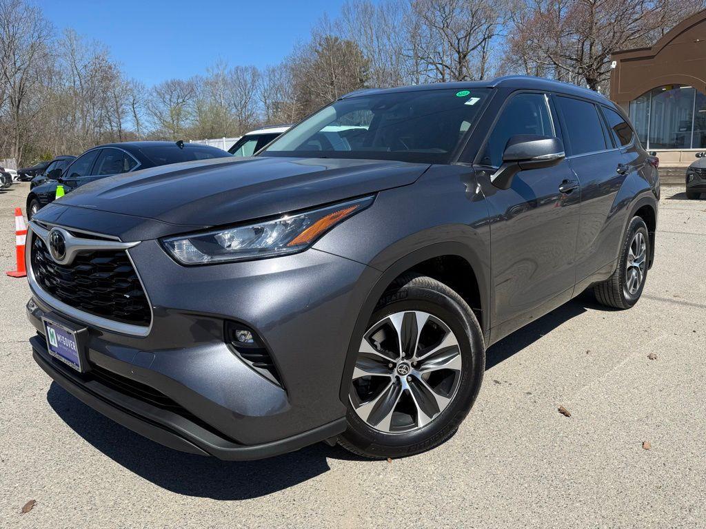 used 2020 Toyota Highlander car, priced at $28,325