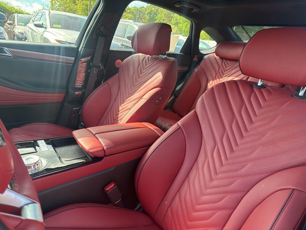new 2025 Genesis G80 car, priced at $60,983