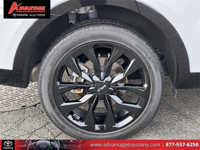 used 2022 Kia Sorento car, priced at $27,555