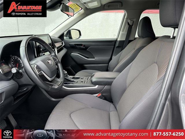 used 2022 Toyota Highlander car, priced at $30,199