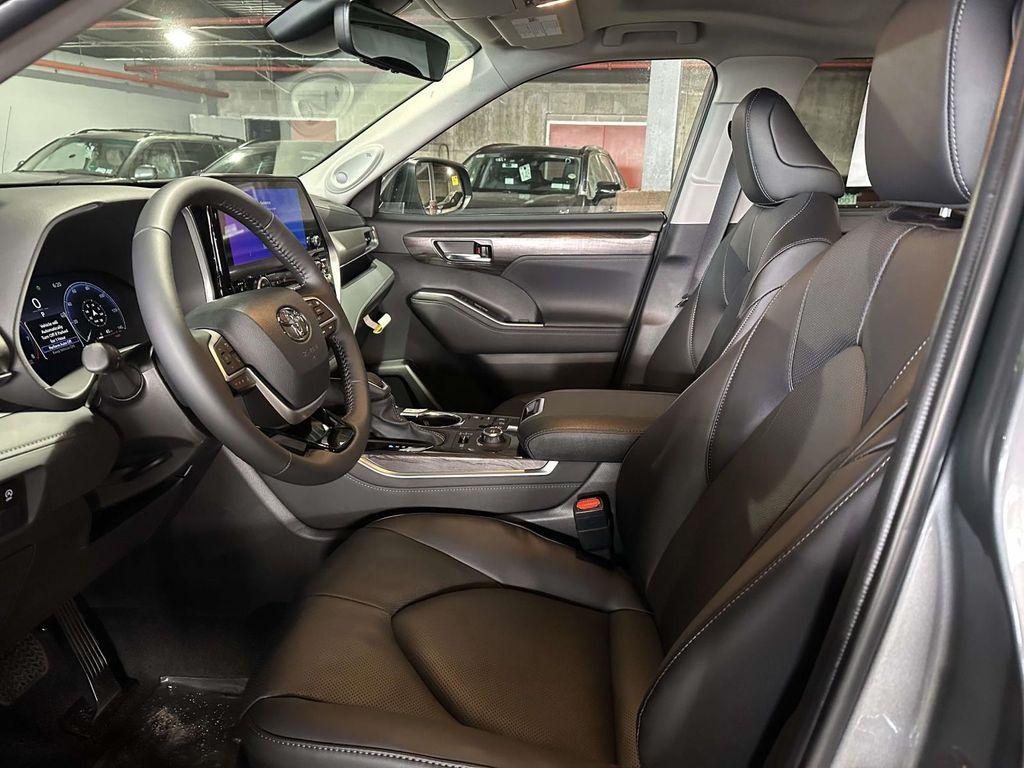 new 2026 Toyota Highlander car, priced at $54,182