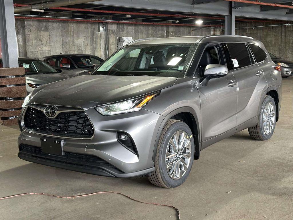 new 2026 Toyota Highlander car, priced at $54,182