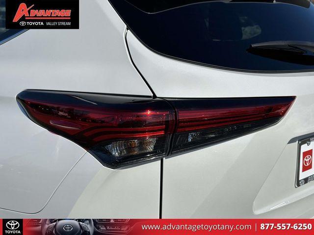 used 2023 Toyota Highlander car