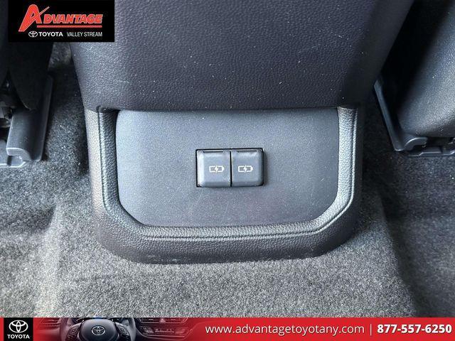 used 2023 Toyota Highlander car